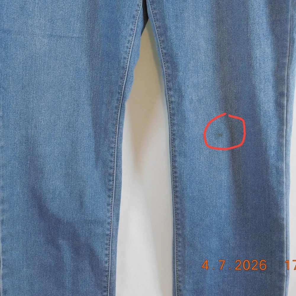 Bandolino Mandie Straight Leg Jeans Womens 10 Medium‎ Wash Blue Denim Pants